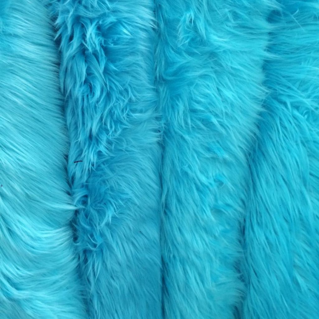 4 vertical rolls of blue fur
